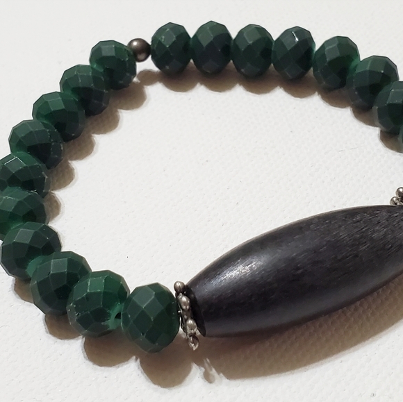 Men's Bracelet Black Wood & Green Faceted Beads - Picture 2 of 7